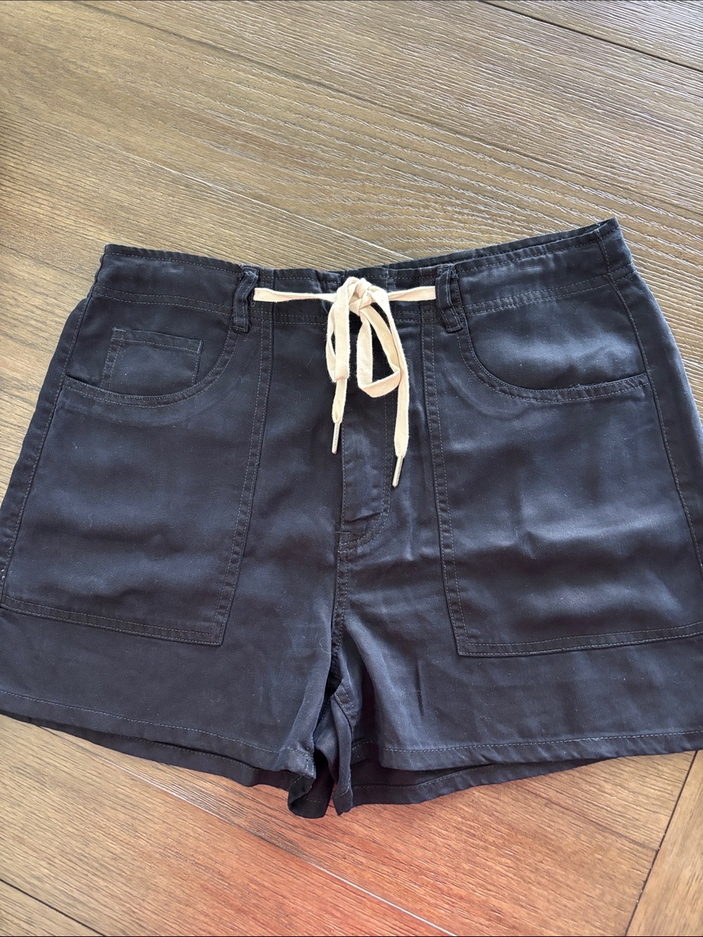 Blank NYC Haddie Shorts Navy Size M NWT - Picture 4 of 6